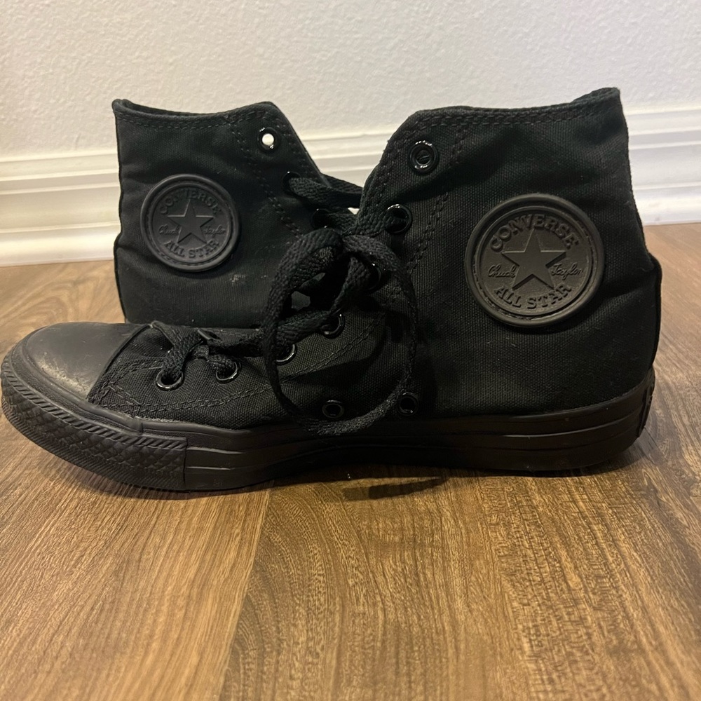 LIGHTLY USED All Black HighTop Converse.